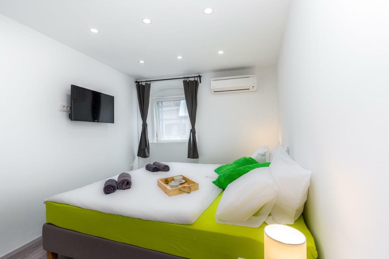 Apartments In The City Rijeka Exterior photo
